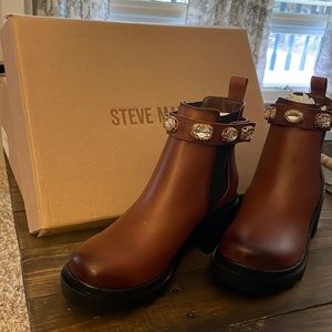 Steve Madden Boots
